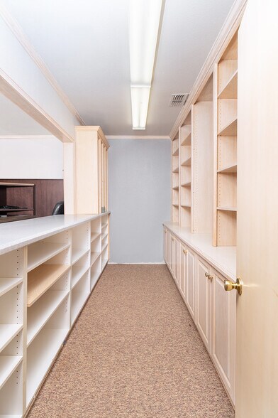 More Photos Of 305 W Dallas St, Llano Religious Facility For Sale