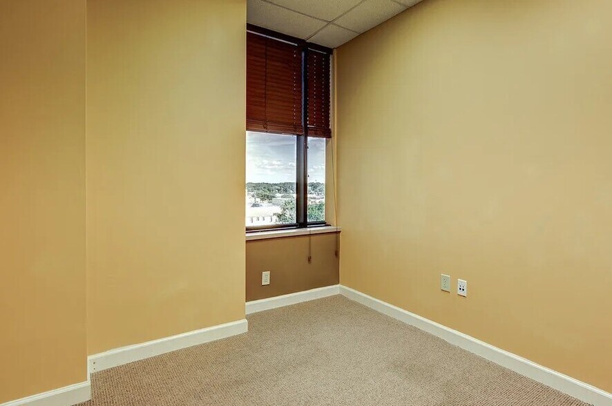 More Photos Of 312 W 1st St, Sanford Office For Lease