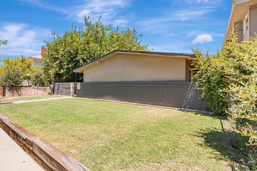 More Photos Of 360 N Calaveras St, Fresno Apartments For Sale