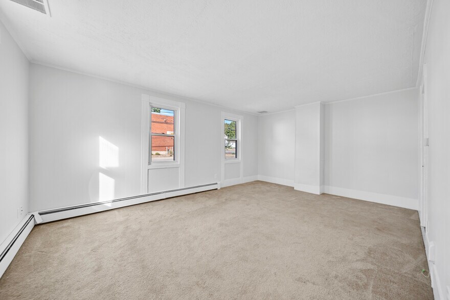 More Photos Of 210 Main St, Somersworth Apartments For Sale