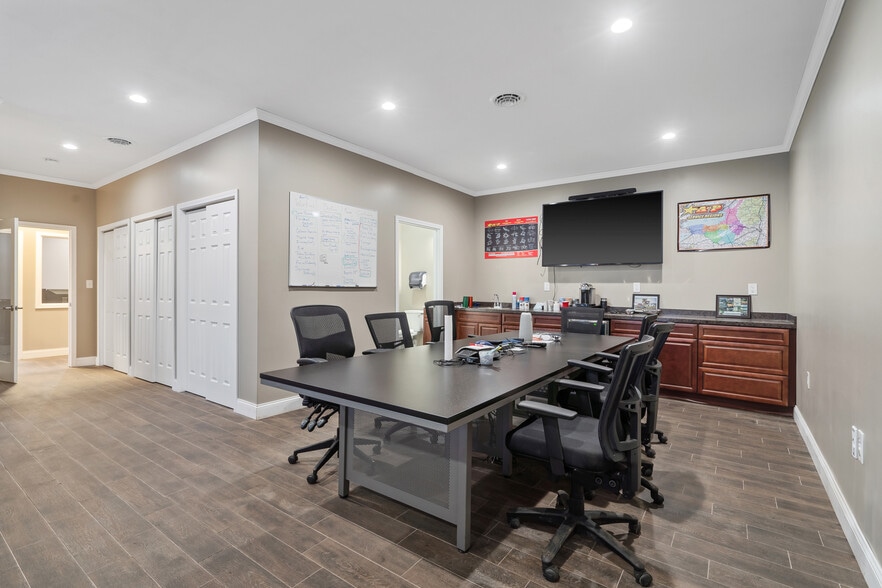 More Photos Of 8568 Brewerton Rd, Brewerton Auto Salvage Facility For Sale