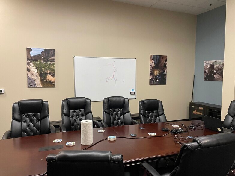 More Photos Of 4407 Monterey Oaks Blvd, Austin Unknown For Lease