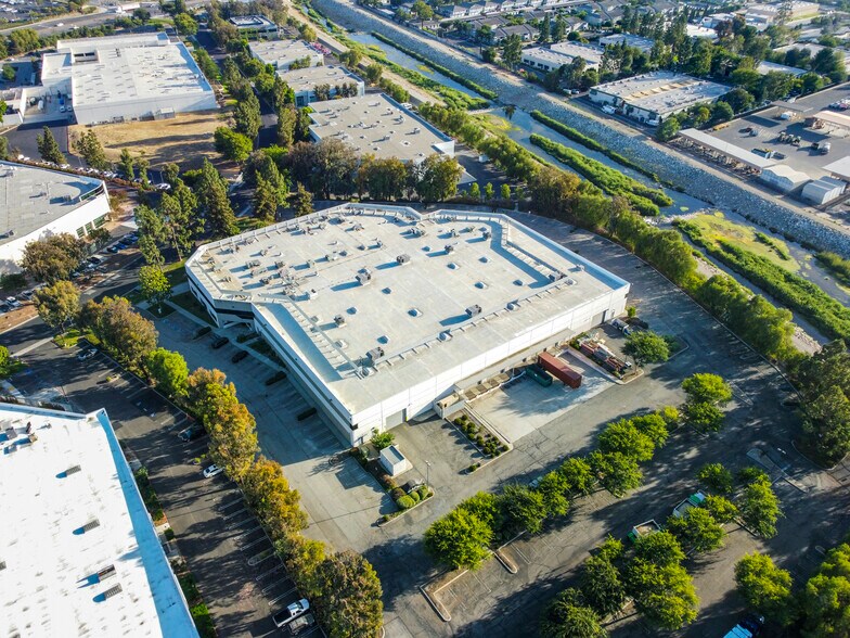 Primary Photo Of 405 Science Dr, Moorpark Warehouse For Lease
