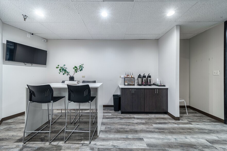 More Photos Of 15150 Preston Rd, Dallas Coworking Space