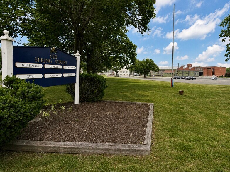 More Photos Of 620 Spring St, North Dighton Warehouse For Lease