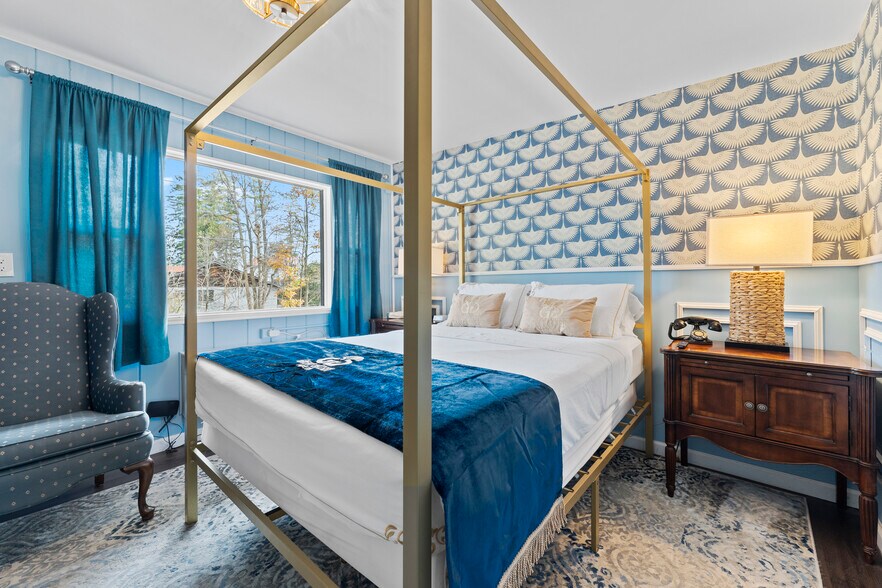 More Photos Of 214 County Road 152, Northville Hotel For Sale