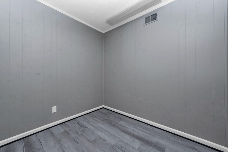 More Photos Of 444-454 E Center St, Marion Office For Sale