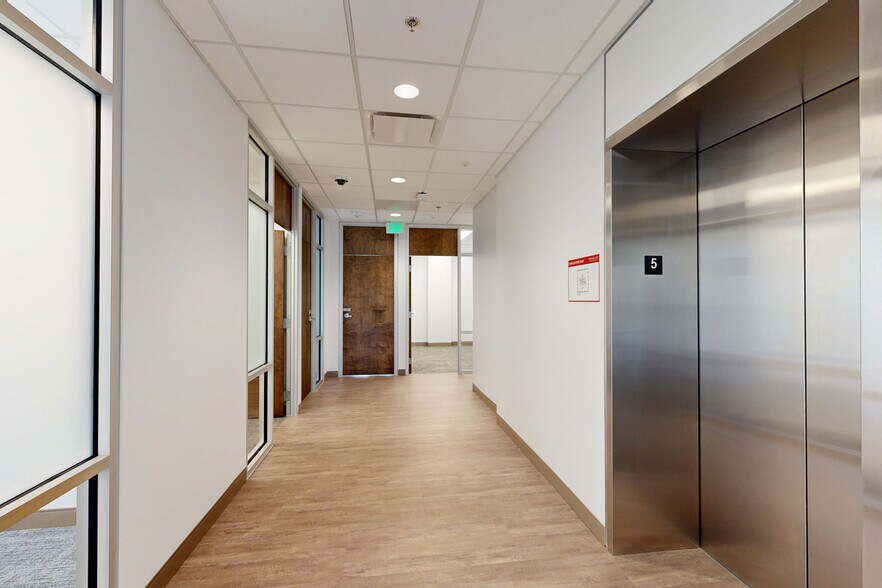 More Photos Of 4037 E Independence Blvd, Charlotte Coworking Space