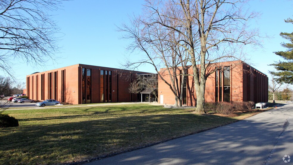 More Photos Of 6700 N High St, Worthington Office For Sale