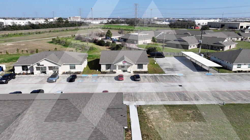 More Photos Of 9634 Huffmeister Rd, Houston Medical For Sale