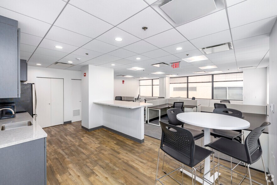 More Photos Of 1101 14th St NW, Washington Office For Lease