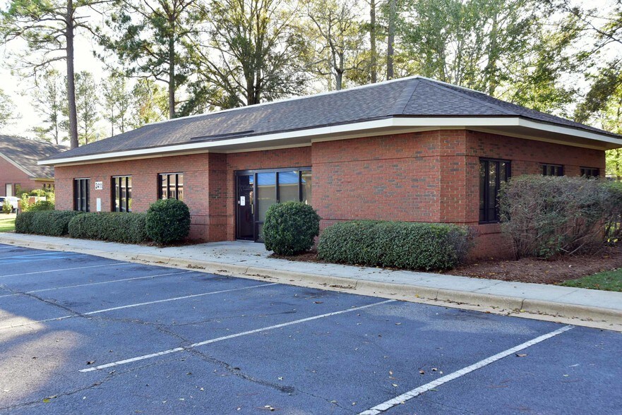 More Photos Of 2411 Westgate Dr, Albany Office For Lease
