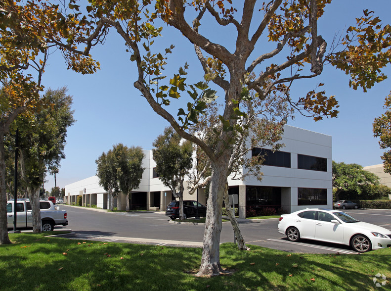 Primary Photo Of 2011 Auto Center Dr, Oxnard Research And Development For Lease