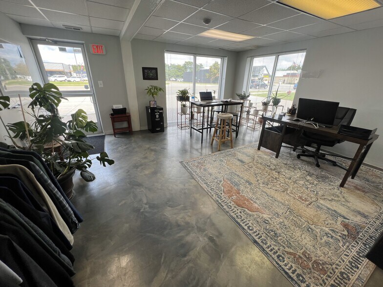 More Photos Of 588 S Lapeer Rd, Oxford Service For Sale