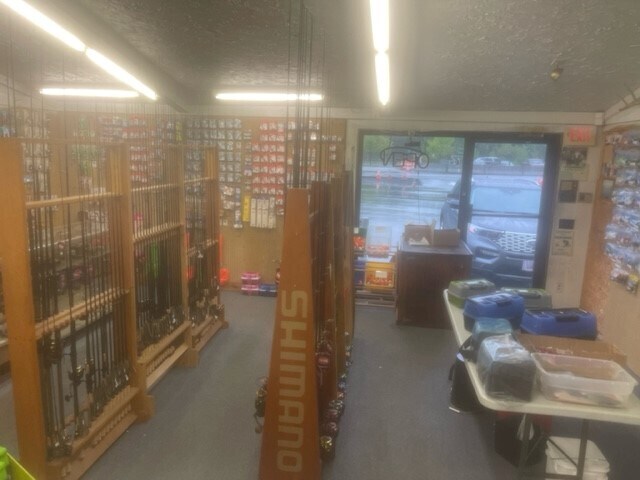 More Photos Of 97 Sandy Bottom Rd, Coventry Storefront For Sale