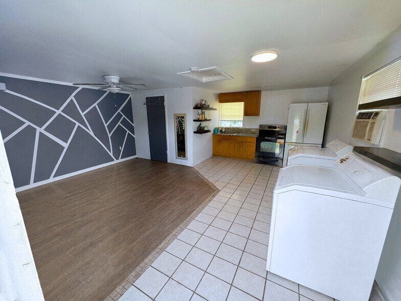 More Photos Of 4604 Old Goldenrod Rd, Orlando Auto Dealership For Sale