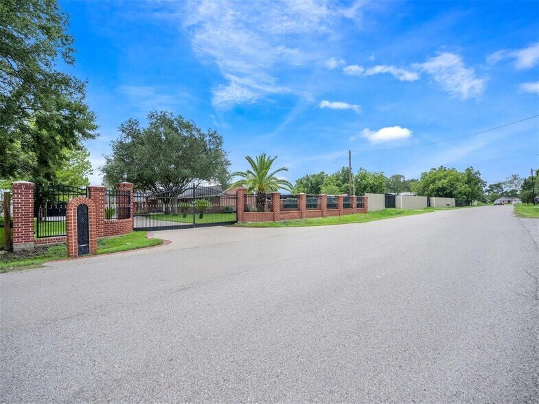 Primary Photo Of 13117 Player St, Houston Land For Sale