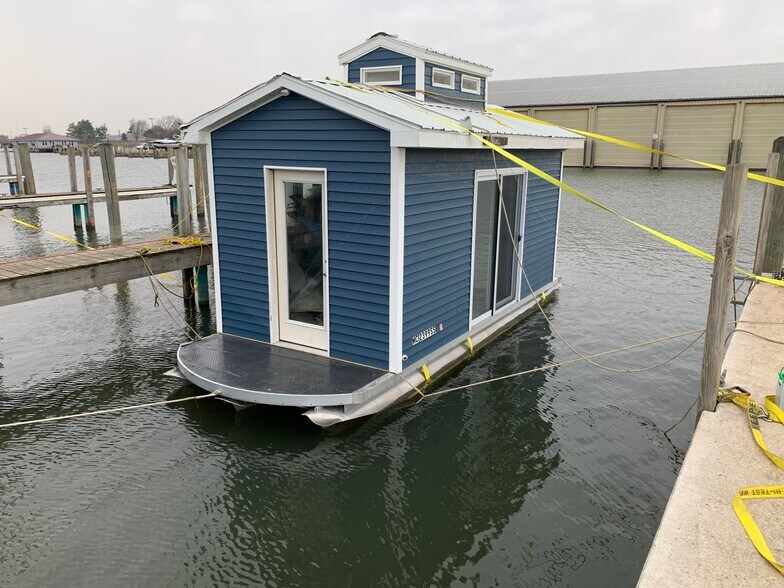 More Photos Of 30301 S River Rd, Harrison Township Marina For Sale