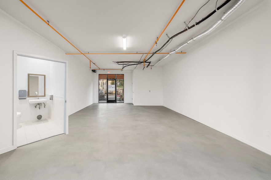 More Photos Of 1761-1763 16th St, Oakland Apartments For Sale