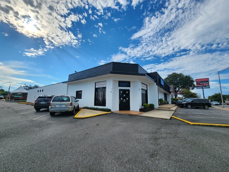 More Photos Of 927-931 N Monroe St, Tallahassee Freestanding For Sale