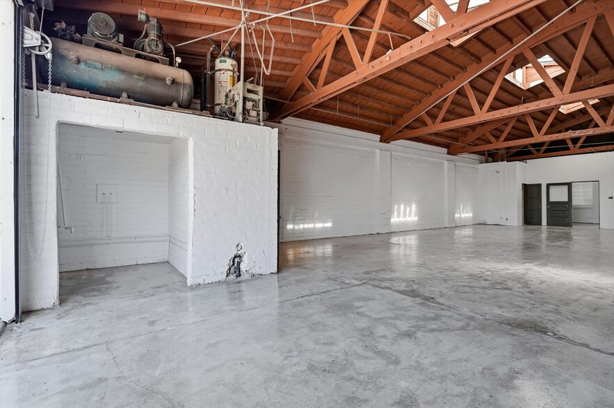 More Photos Of 11317 Atlantic Ave, Lynwood Warehouse For Sale
