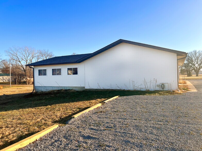 More Photos Of 418 S 14th St, Wymore General Retail For Sale