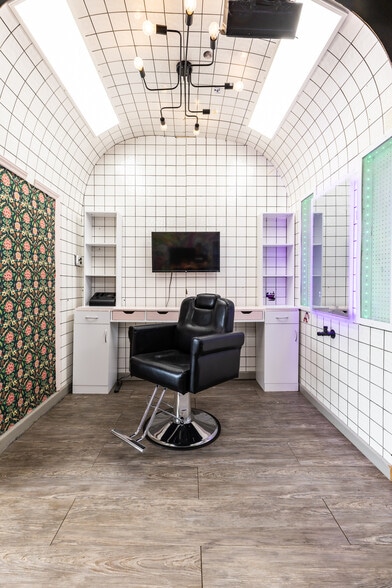 More Photos Of 811 Savannah Hwy, Charleston General Retail For Sale