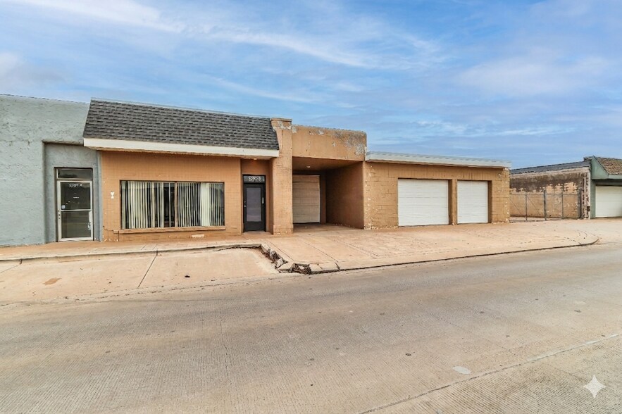 Primary Photo Of 3209 34th St, Lubbock Flex For Lease