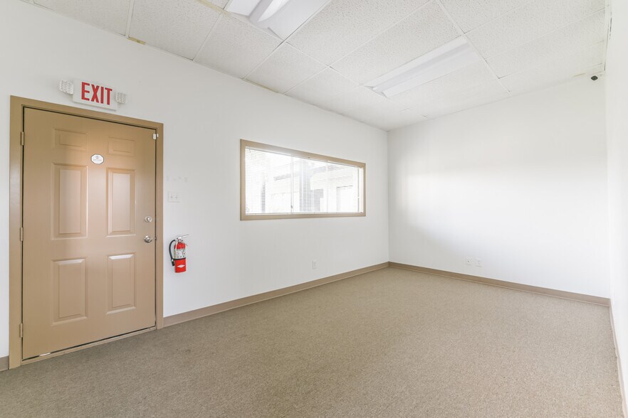 More Photos Of 1022 Pasadena Blvd, Pasadena Medical For Lease