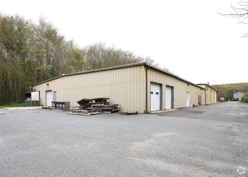 Primary Photo Of 444 Main St, Deep River Manufacturing For Lease
