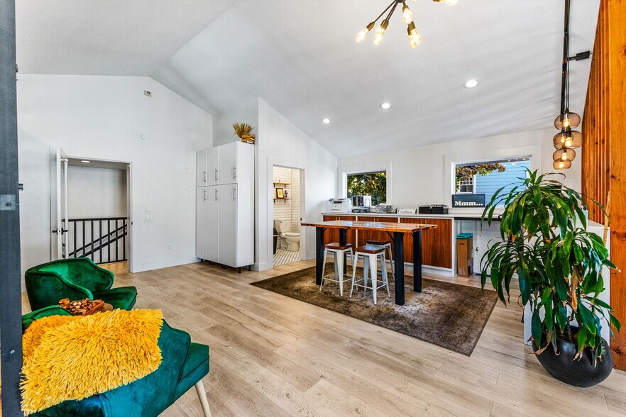 More Photos Of 765 Liberty St SE, Salem Loft Creative Space For Lease