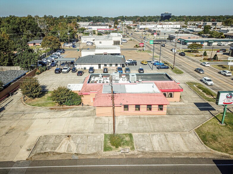 More Photos Of 1301 N 18th St, Monroe Fast Food For Sale