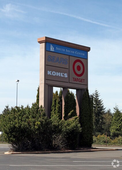 More Photos Of 651 Sleater Kinney Rd SE, Lacey Department Store For Lease