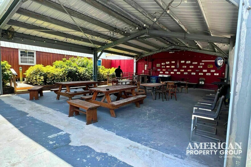 More Photos Of 987 S Packinghouse Rd, Sarasota Restaurant For Sale