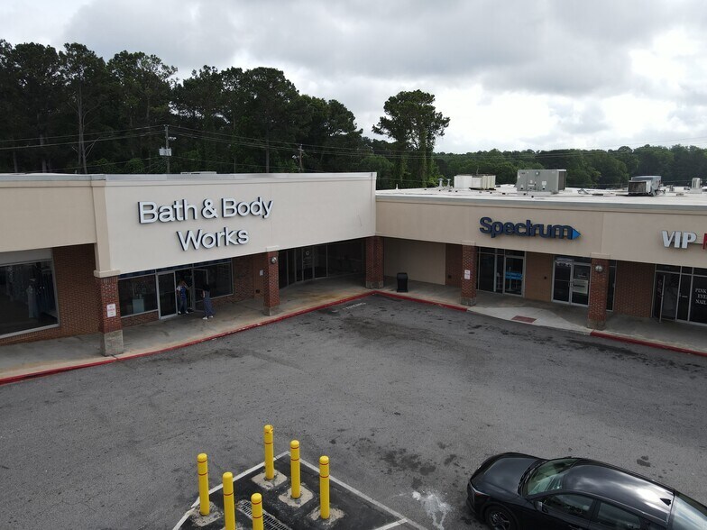 More Photos Of 139 Commerce Ave, Lagrange Unknown For Lease