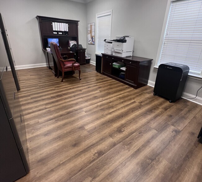 More Photos Of 347 Prado Way, Greenville Office For Sale