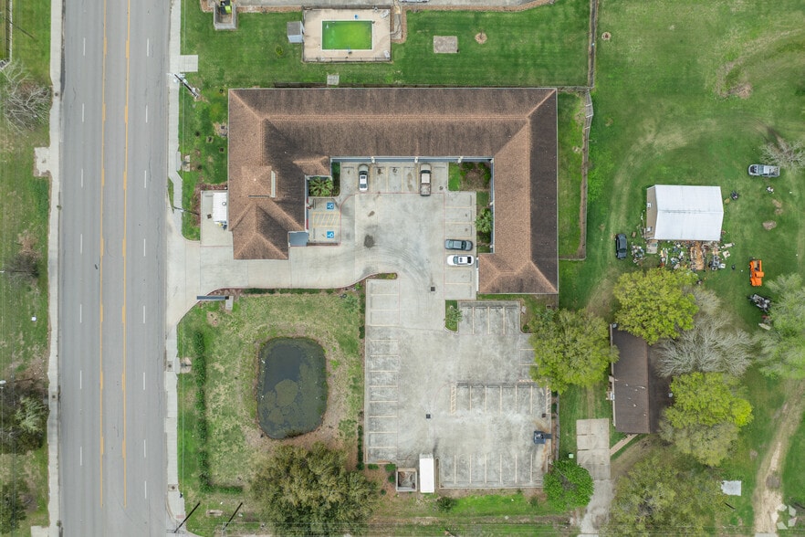 More Photos Of 5525 7th St, Bay City Hotel For Sale