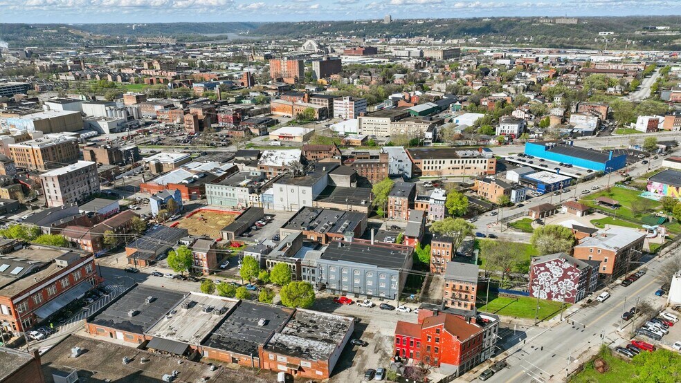 More Photos Of 2025 Dunlap St, Cincinnati Light Manufacturing For Sale