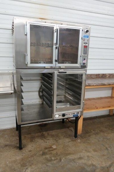 More Photos Of 71 Commerce St, Hickory Supermarket For Sale