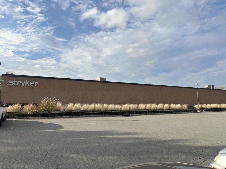 More Photos Of 1 Pearl Ct, Allendale Unknown For Lease