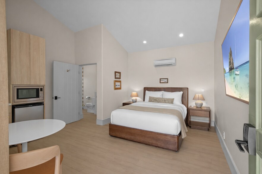 More Photos Of 21305 E Cliff Dr, Santa Cruz Hotel For Sale