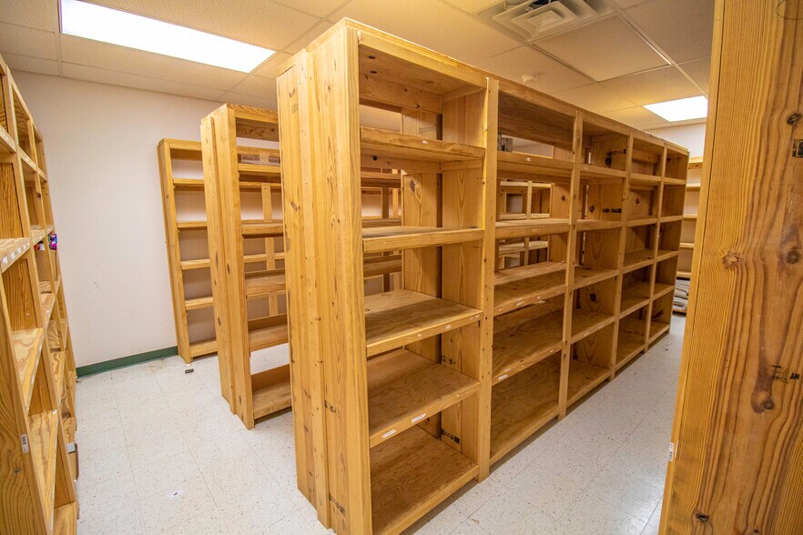 More Photos Of 720 W Navajo St, West Lafayette Office For Lease