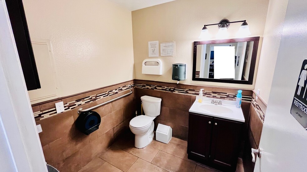 More Photos Of 15409 Anacapa Rd, Victorville Loft Creative Space For Sale