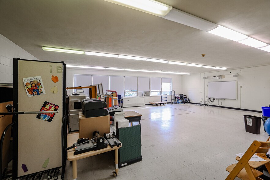 More Photos Of 331 George St, West Chicago Schools For Sale