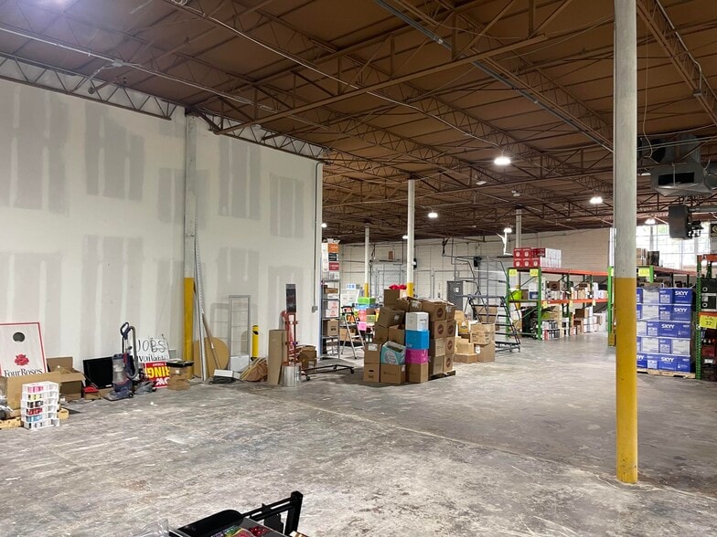 More Photos Of 1151 Chattahoochee Ave NW, Atlanta Storefront For Sale