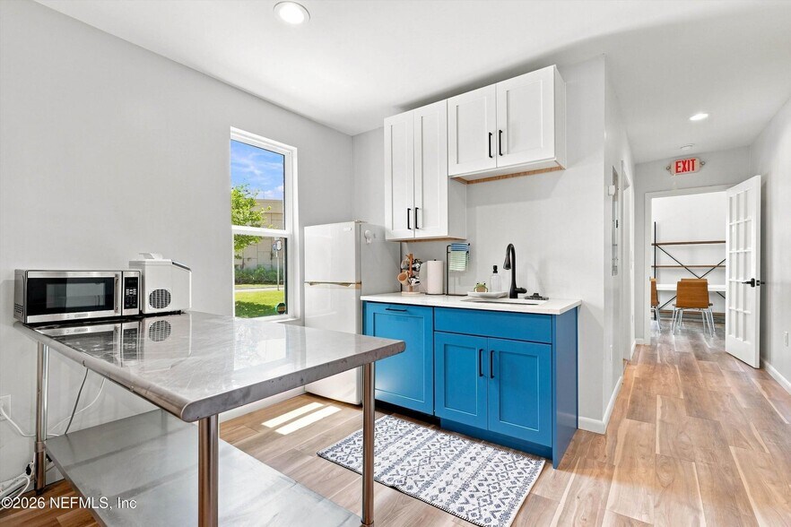 More Photos Of 2103 Atlantic Blvd, Jacksonville Office For Sale