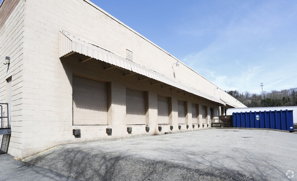 More Photos Of 780 Pine Valley Dr, Plum Flex For Lease