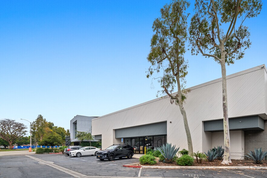 More Photos Of 1811-1855 Centinela Ave, Santa Monica Unknown For Lease