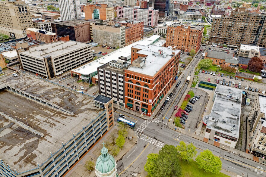 More Photos Of 87 N Clinton Ave, Rochester Apartments For Lease