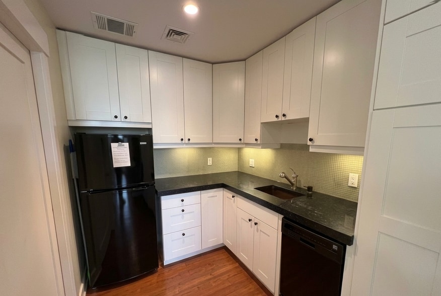 More Photos Of 292 Red Hill Ave, San Anselmo Office For Lease